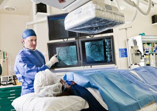 Reinternación post tratamiento del tronco coronario y su pronóstico: subanálisis del EXCEL