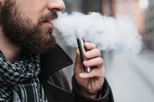 Enfermedad pulmonar y cigarrillos electrónicos: Nuevos dispositivos con nuevas enfermedades